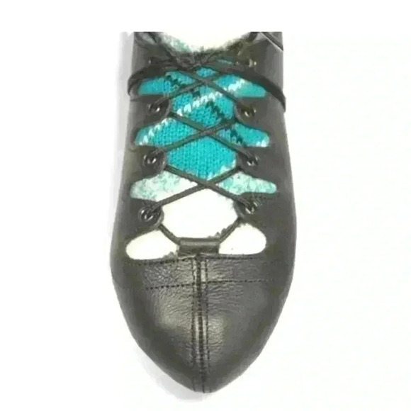 Gandolfi Highland/celtic Leather lace up dance shoe. Ladies size 7. - Picture 2 of 6